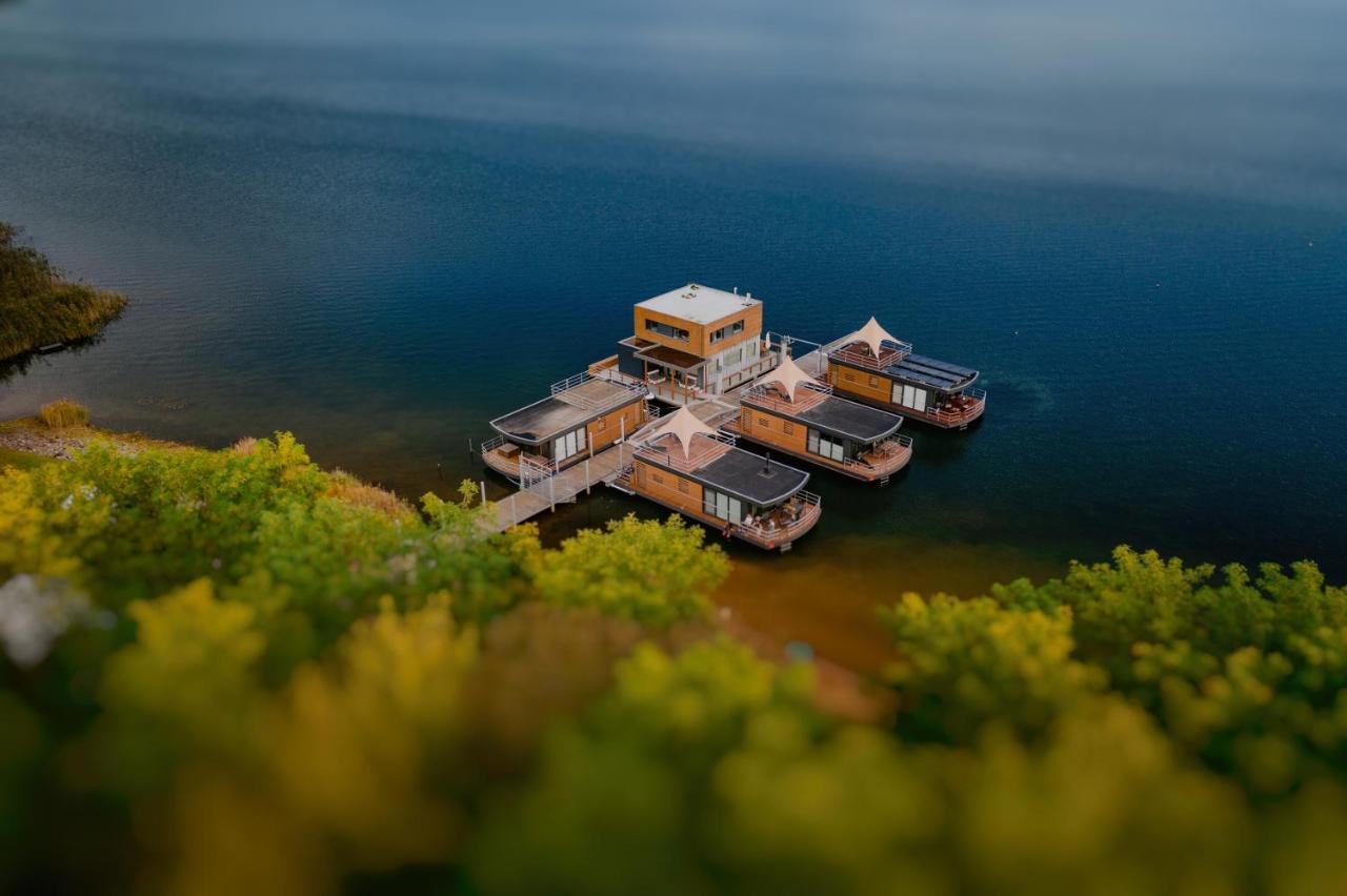 Schwimmende Ferienhaeuser Auf Dem See - Spreewald Vetschau Exterior foto